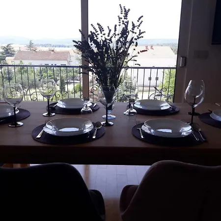 Apartment Noah Turanj
